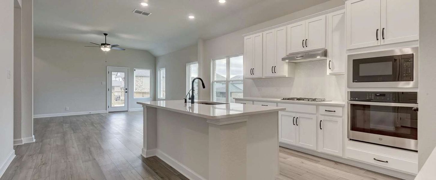 Representative furnished interior of a home built from the Sycamore by Ashton Woods in Arcadia Ridge, San Antonio (Image 5).