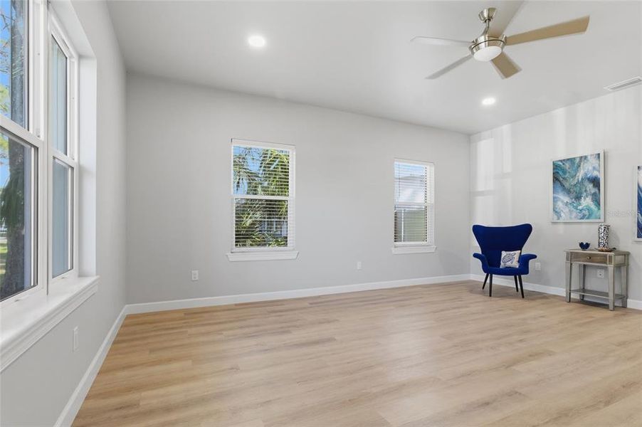 Spacious, unfurnished interior of a new home in , St. Petersburg (Image 22).