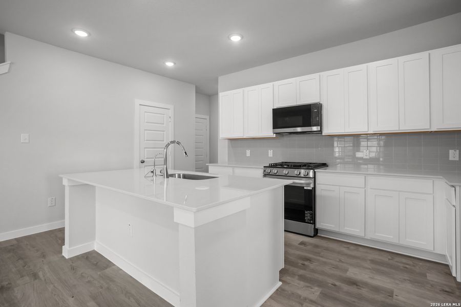 Furnished interior view inside a new home in Mesa Vista, San Antonio (Image 8).