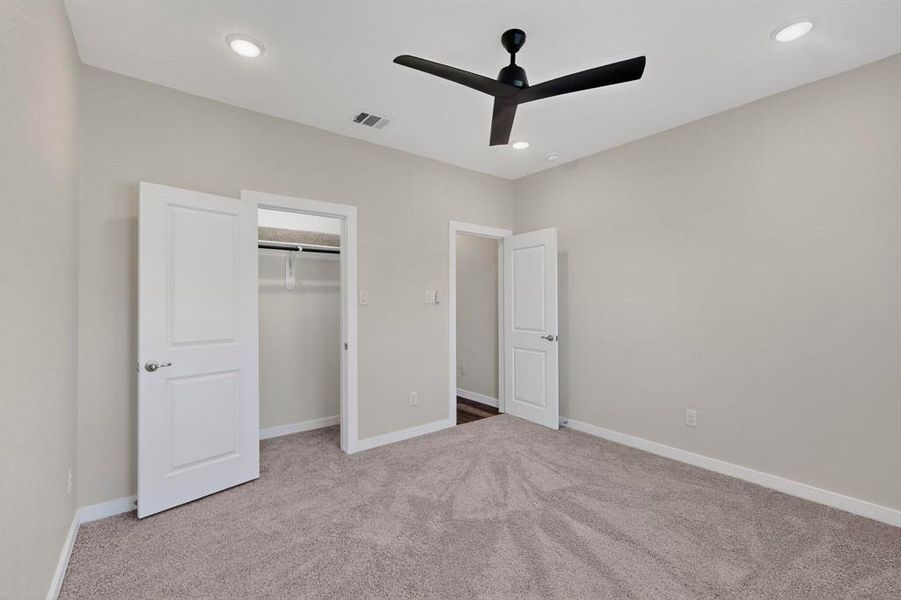 Spacious, unfurnished interior of a new home in , Ferris (Image 10).