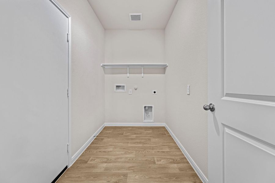 Spacious, unfurnished interior of a new home in Whisper South, San Marcos (Image 24). Spacious, unfurnished interior of a new home in Whisper South, San Marcos (Image 24).