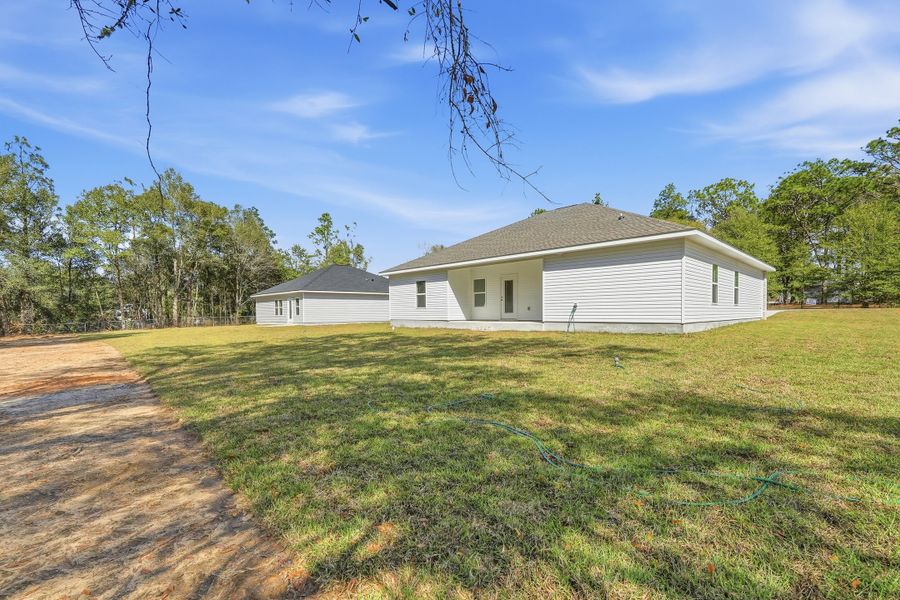 Exterior details and patio area of a home in , Crestview (Image 24).