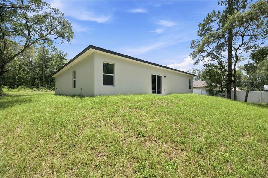 Exterior details and patio area of a home in , Dunnellon (Image 3). Exterior details and patio area of a home in , Dunnellon (Image 3).