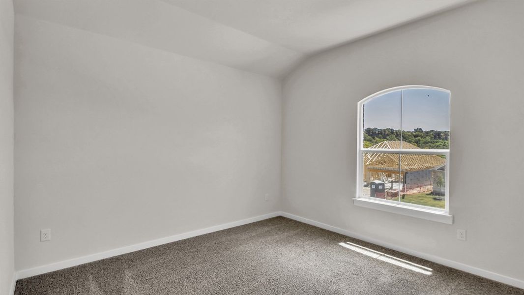 Spacious, unfurnished interior of a new home in Rosenbusch Ranch, Leander (Image 24).