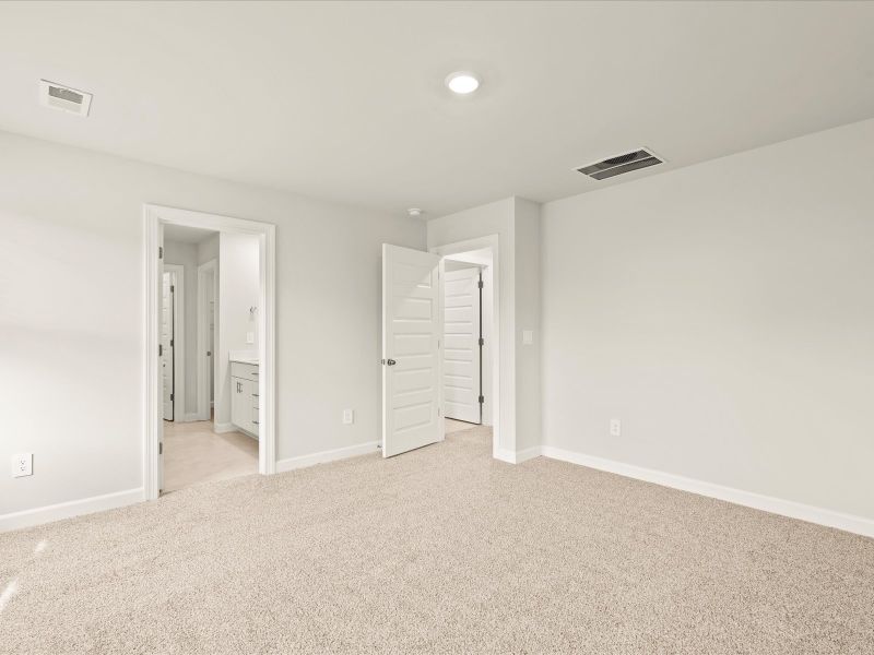 Welcome to the Lennon floorplan at Brayfield Manor - Heritage Collection.