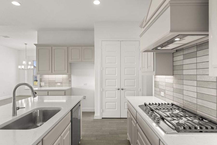 Furnished interior view inside a new home in River Ranch, Van (Image 8).