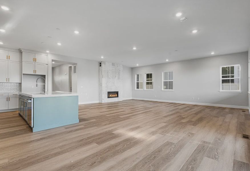 Homesite 2 Dining, Kitchen + Great Room - 4 of 18 Homesite 2 Dining, Kitchen + Great Room - 4 of 18