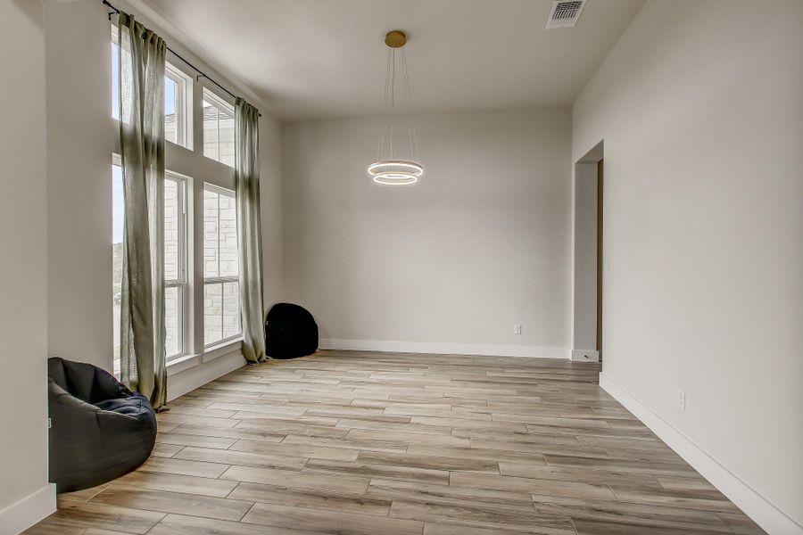 Spacious, unfurnished interior of a new home in , San Marcos (Image 21).