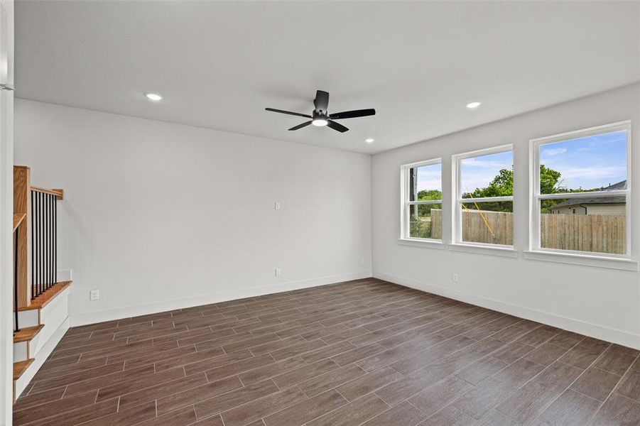 Spacious, unfurnished interior of a new home in , Granbury (Image 24).