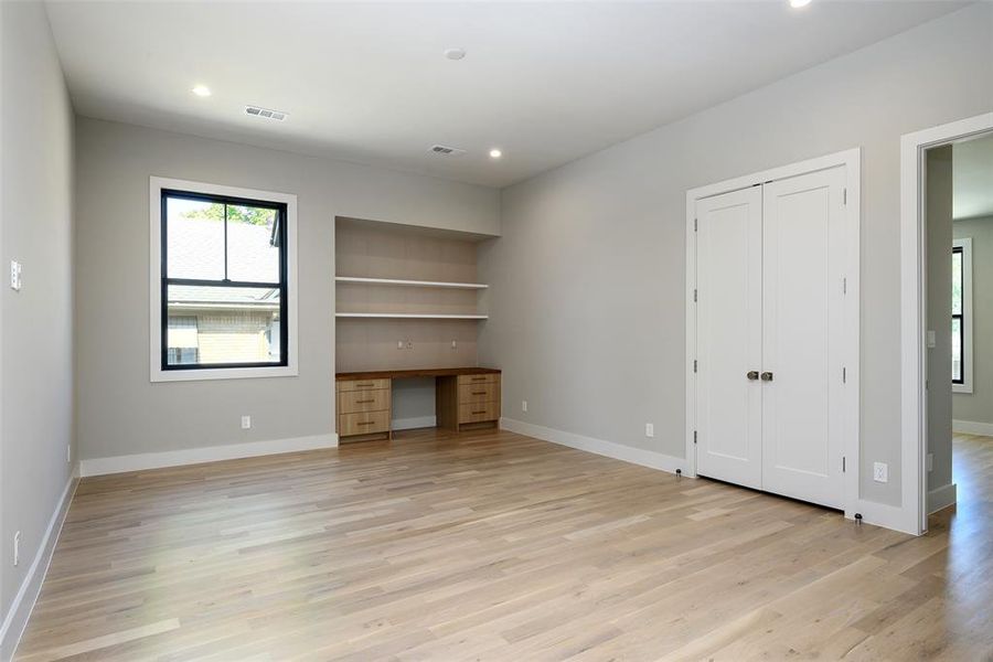 Spacious, unfurnished interior of a new home in , Dallas (Image 23).