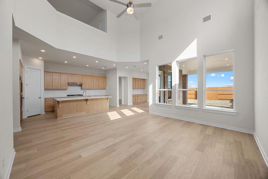 Spacious, unfurnished interior of a new home in Lariat, Liberty Hill (Image 17).