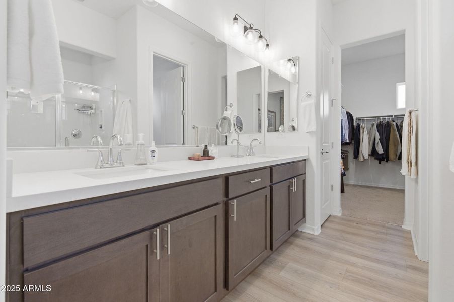 15-web-or-mls-2142 W Hide Tr-15