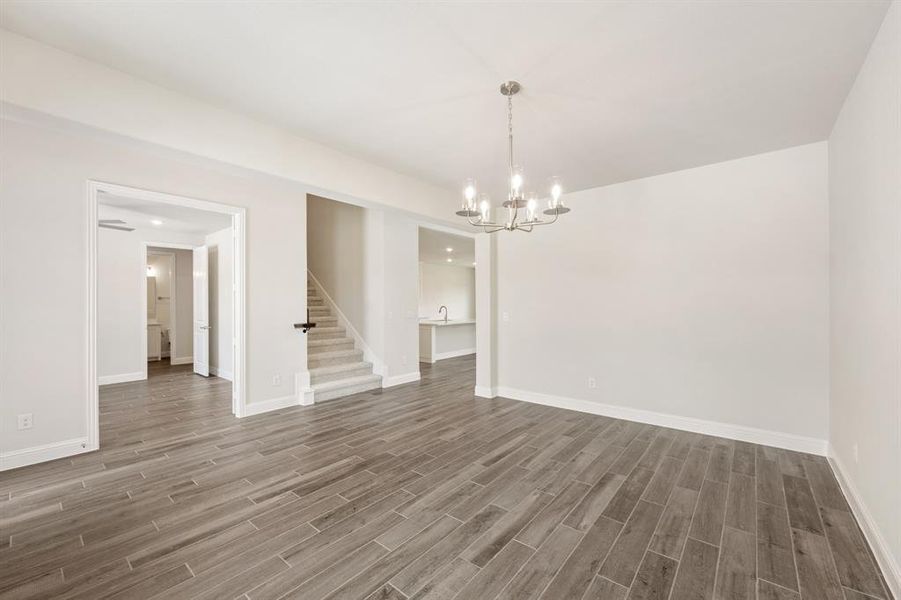 Spacious, unfurnished interior of a new home in Sunrise at Garden Valley 60-79, Waxahachie (Image 33). Spacious, unfurnished interior of a new home in Sunrise at Garden Valley 60-79, Waxahachie (Image 33).