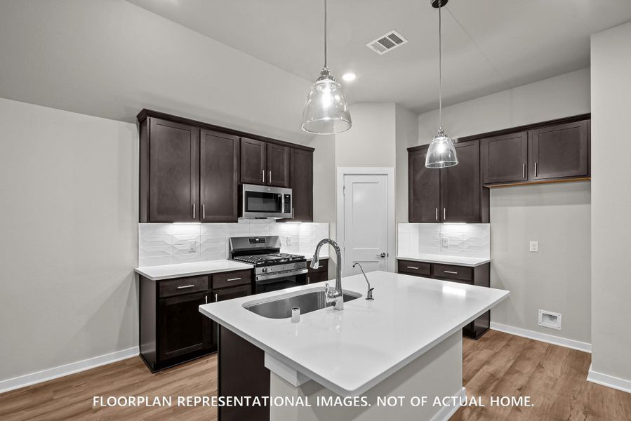 Image 17 of a home in Miller's Pond.