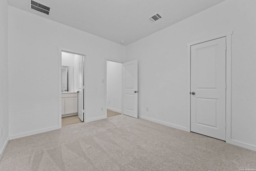 Spacious, unfurnished interior of a new home in Grace Valley, Marion (Image 14).