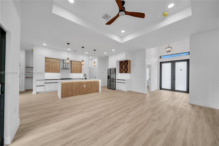 Spacious, unfurnished interior of a new home in , North Port (Image 16).
