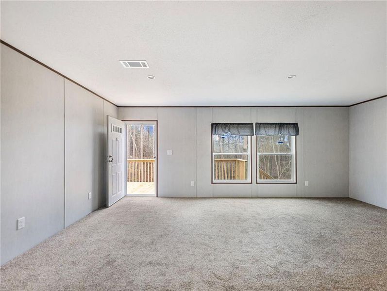 Spacious, unfurnished interior of a new home in , Lula (Image 14).