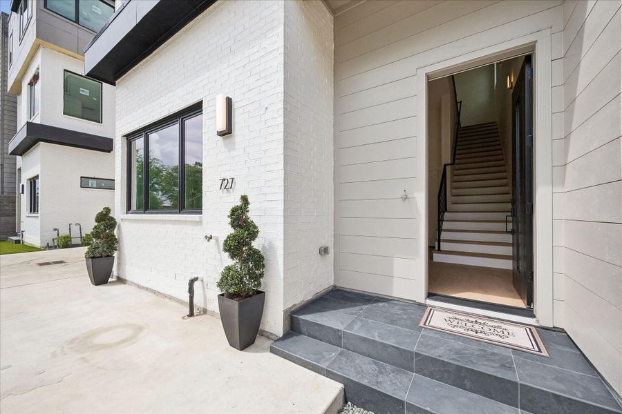 Exterior details and patio area of a home in , Houston (Image 4).