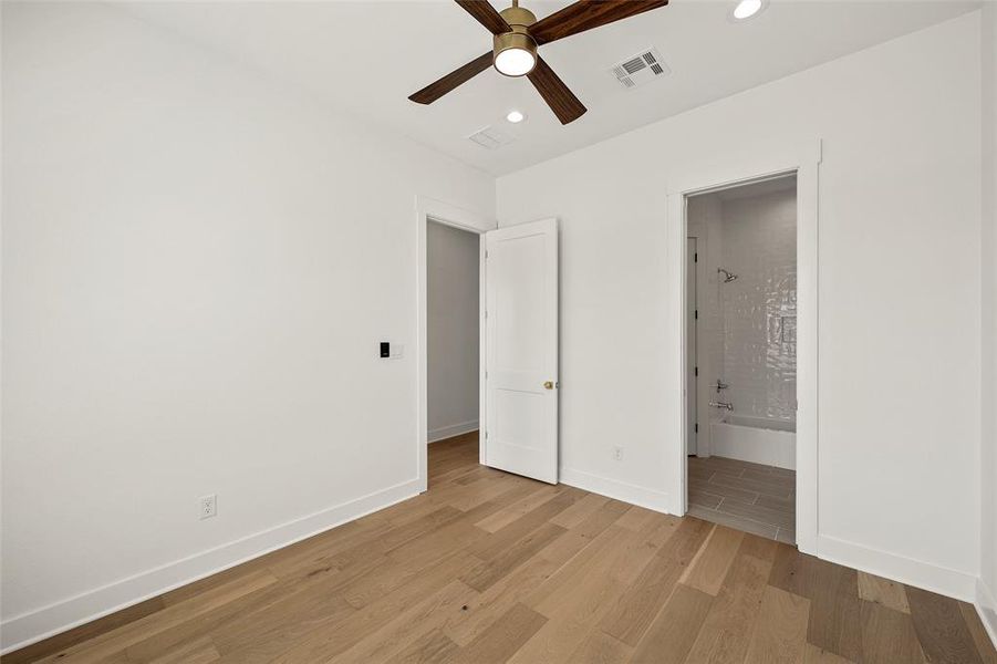 Spacious, unfurnished interior of a new home in , Hewitt (Image 33).