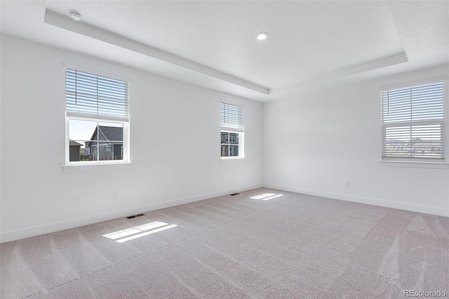Spacious, unfurnished interior of a new home in Vantage, Berthoud (Image 21).