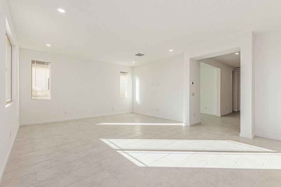 Spacious, unfurnished interior of a new home in Teravalis, Buckeye (Image 7).