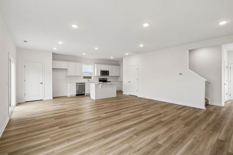 Spacious, unfurnished interior of a new home in Highlands of Carter's Station, Columbia (Image 29).