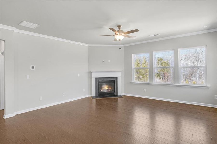 Spacious, unfurnished interior of a new home in Enclave at Parkway Village, Fairburn (Image 12).