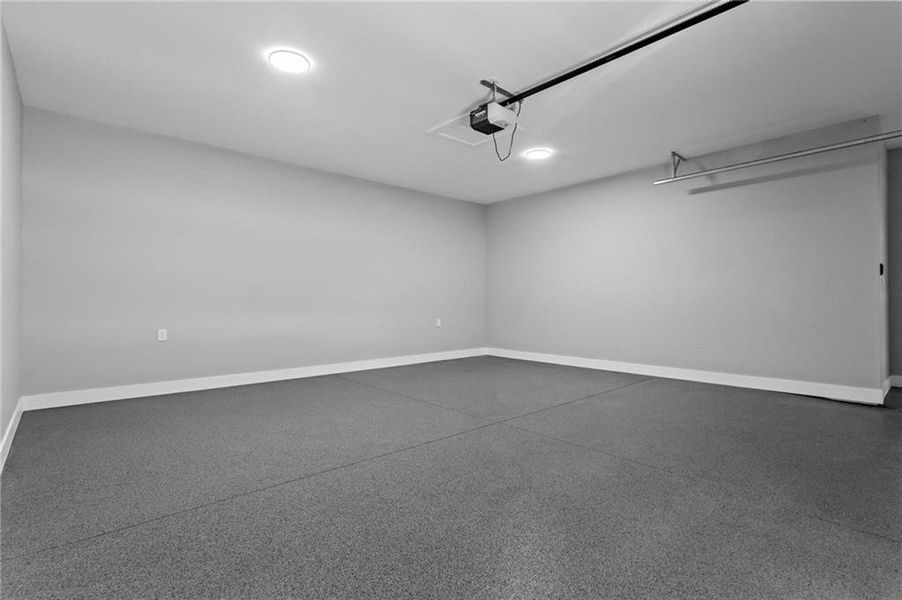 Spacious, unfurnished interior of a new home in , Marietta (Image 55).