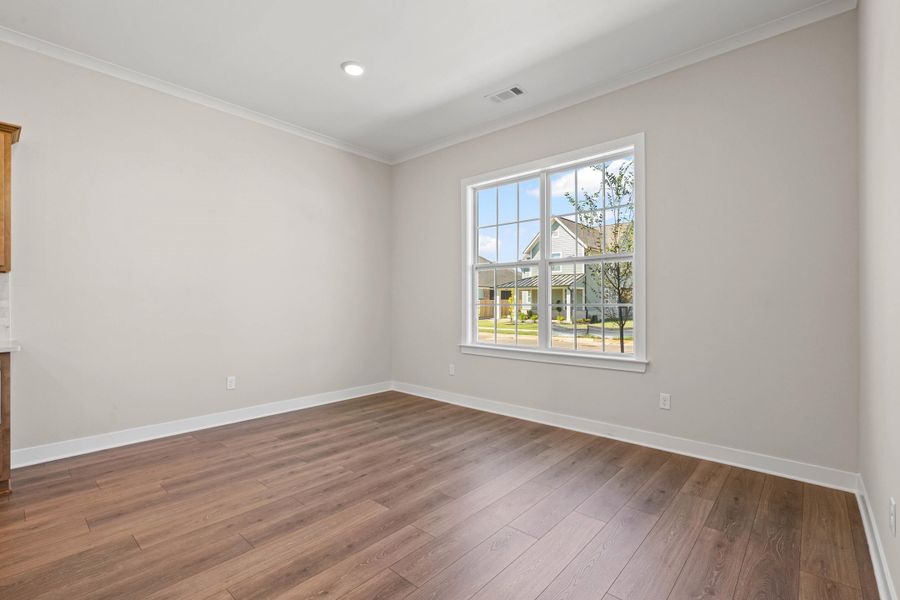 Spacious, unfurnished interior of a new home in Lockwood, Collierville (Image 14).