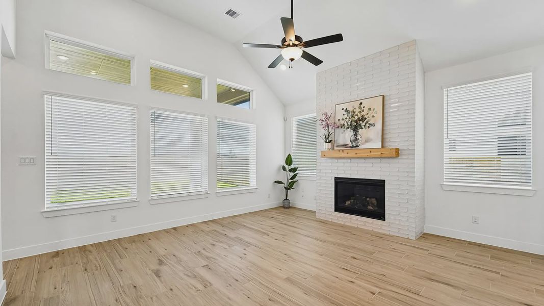 Representative unfurnished interior of a home built from the Cayman by Chesmar Homes in Crescent Bluff, Georgetown (Image 24).
