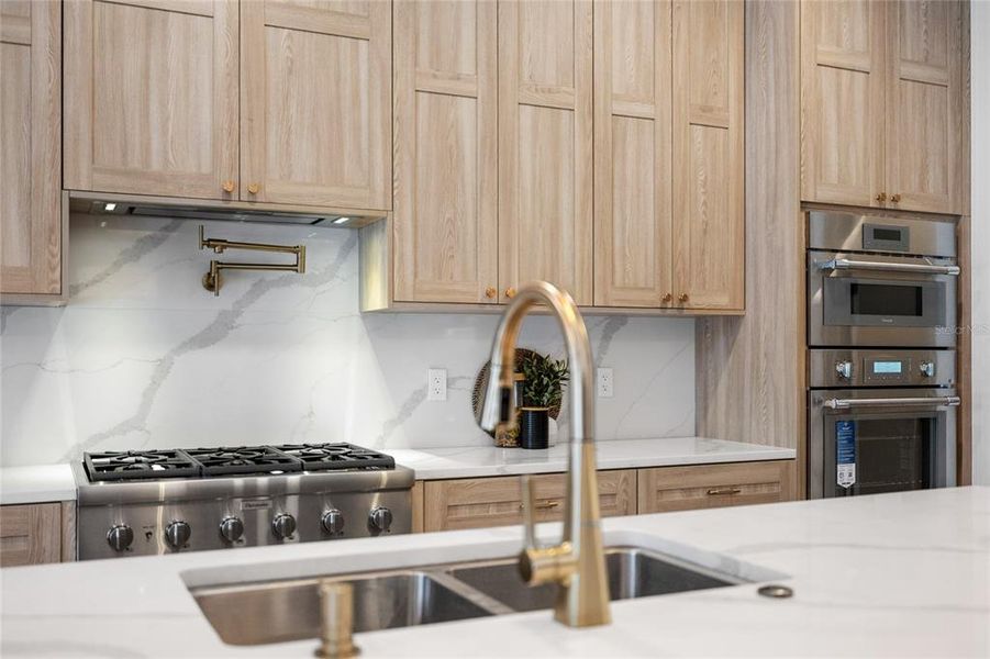 Close-up of interior finishes inside a home in College Park, Orlando (Image 23). Close-up of interior finishes inside a home in College Park, Orlando (Image 23).