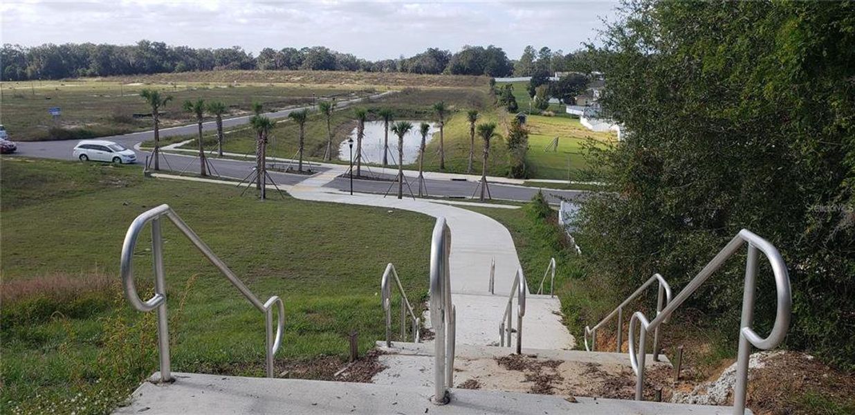 Community amenities in Abbey Glen, Dade City (Image 20).
