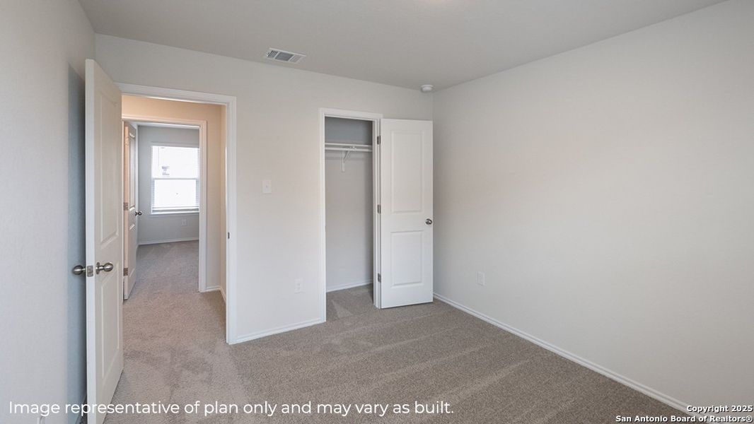 Spacious, unfurnished interior of a new home in Redbird Ranch, San Antonio (Image 23). Spacious, unfurnished interior of a new home in Redbird Ranch, San Antonio (Image 23).
