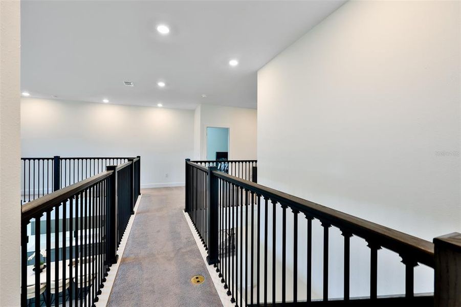 Spacious, unfurnished interior of a new home in , Apollo Beach (Image 24).
