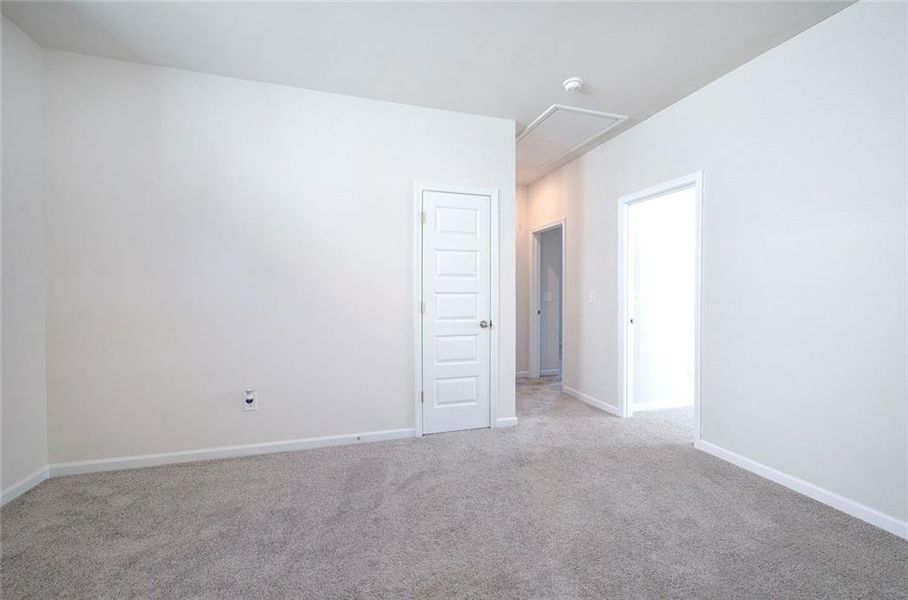 Spacious, unfurnished interior of a new home in , Cartersville (Image 25).