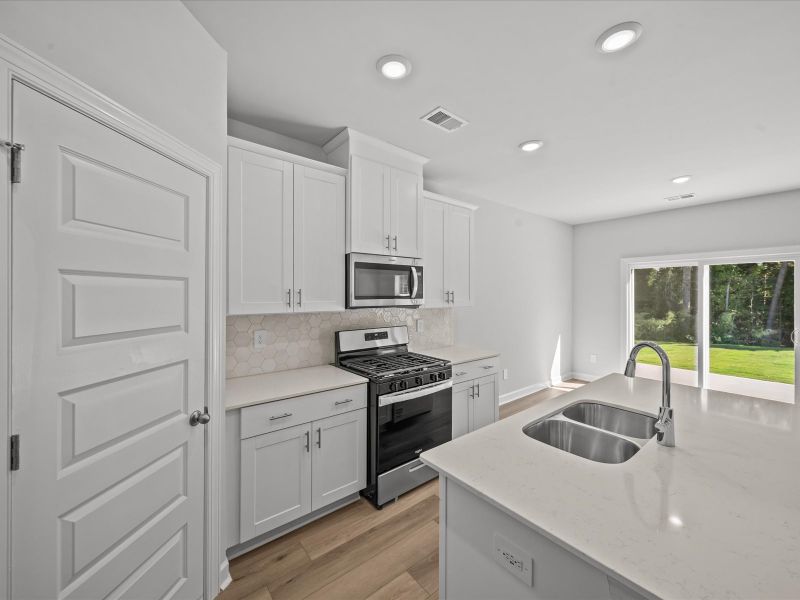 Furnished interior view inside a new home in Vickery Station, Woodruff (Image 4).