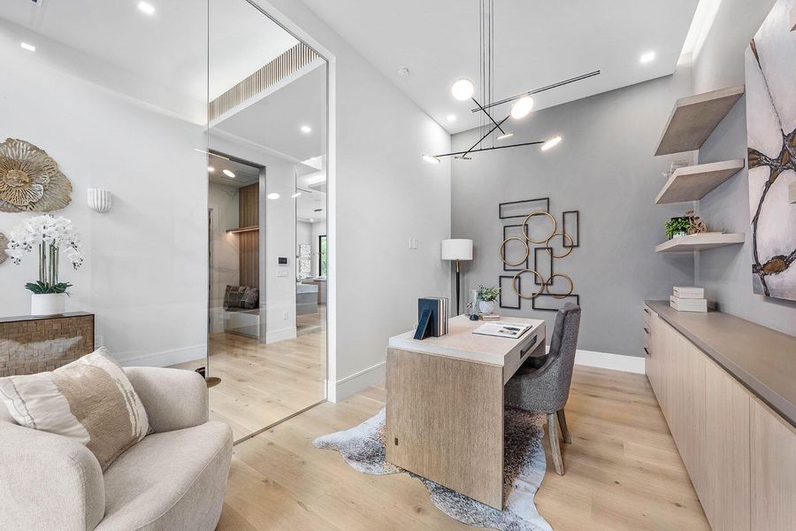 2240_Date_Palm_Road_06.1