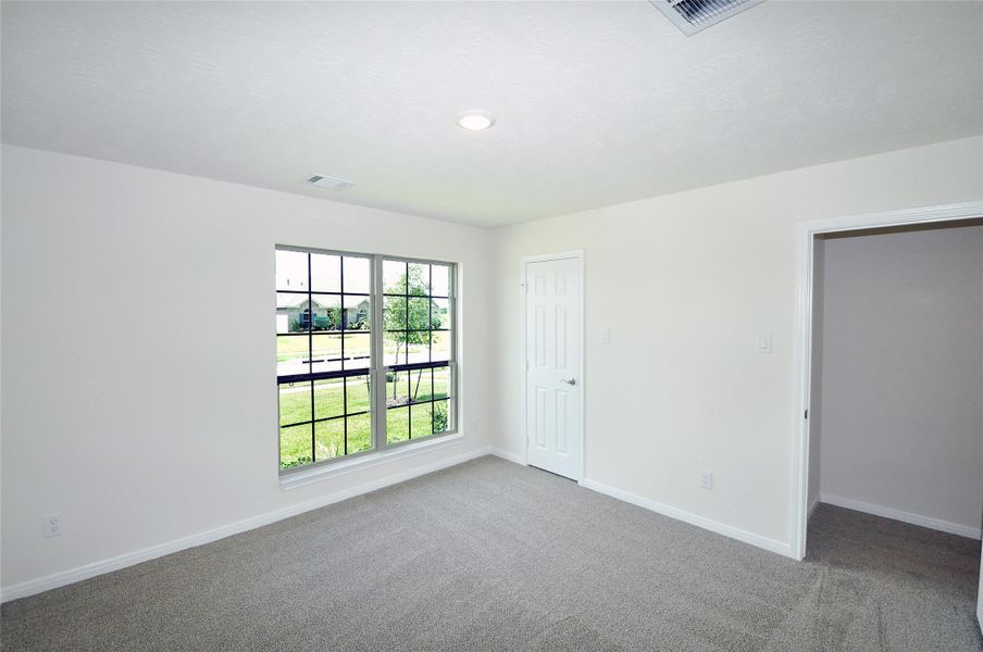 Spacious, unfurnished interior of a new home in , League City (Image 29). Spacious, unfurnished interior of a new home in , League City (Image 29).