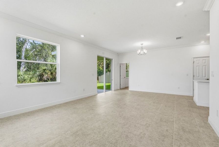 Spacious, unfurnished interior of a new home in Eden Hills, Lake Alfred (Image 36).