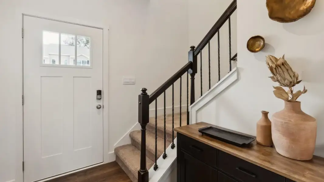 Representative furnished interior of a home built from the Altamont Townhome by D.R. Horton in Oak Vista, Knoxville (Image 8).