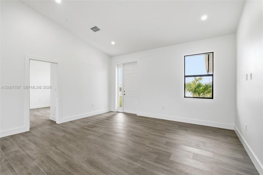 Spacious, unfurnished interior of a new home in , Cape Coral (Image 35). Spacious, unfurnished interior of a new home in , Cape Coral (Image 35).