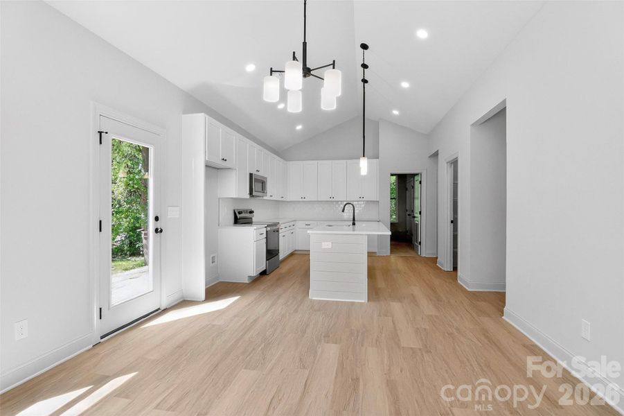 Spacious, unfurnished interior of a new home in , Concord (Image 26).