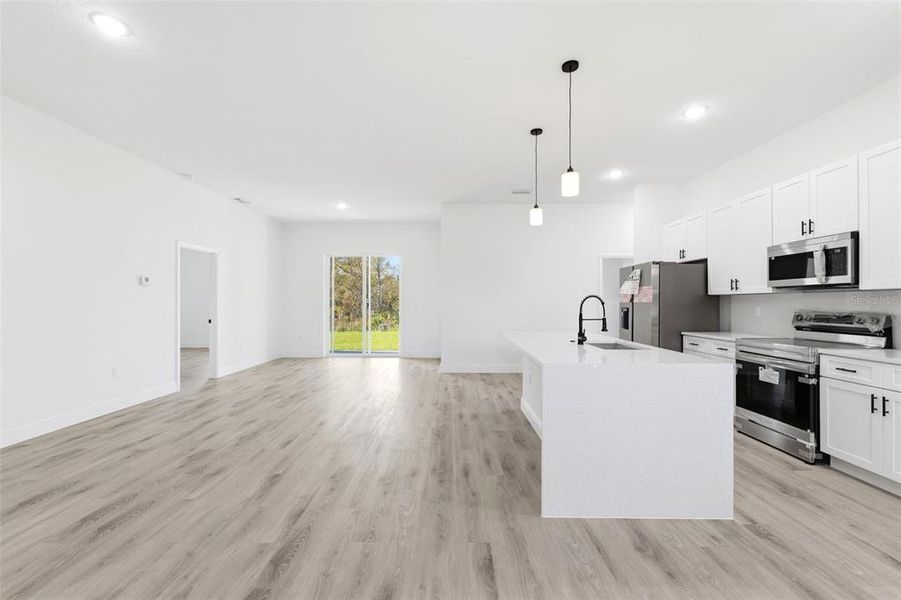 Spacious, unfurnished interior of a new home in , Ocala (Image 32).