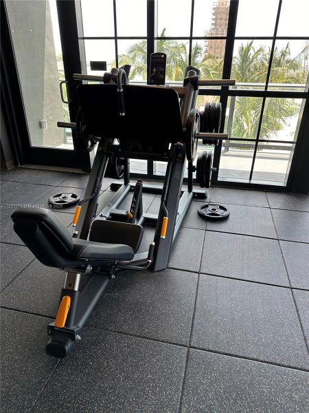 Community amenities in , Miami (Image 21).