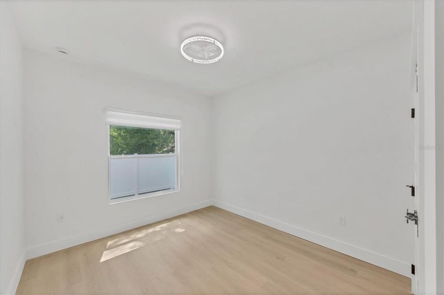 Spacious, unfurnished interior of a new home in , Port Charlotte (Image 17).