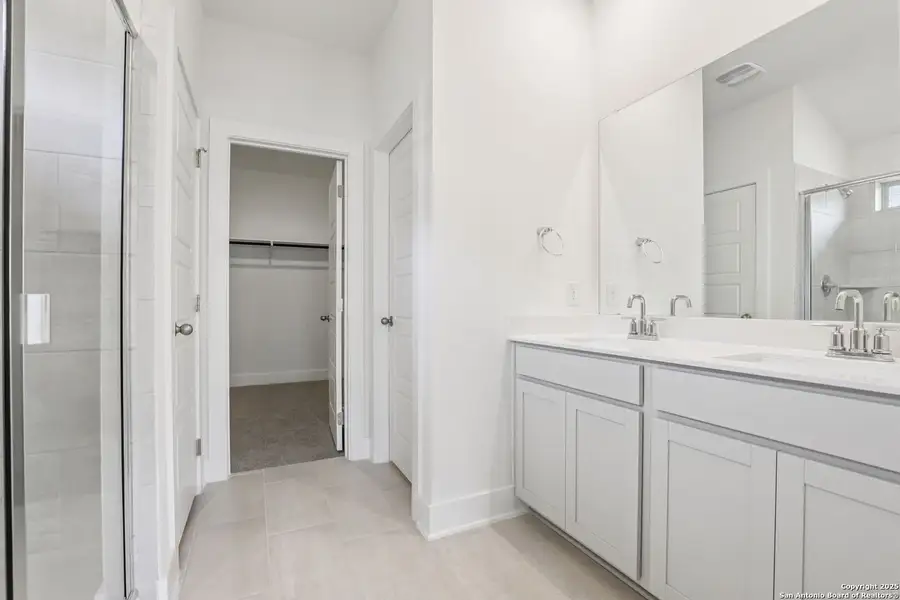 Furnished interior view inside a new home in Comanche Ridge, San Antonio (Image 9). Furnished interior view inside a new home in Comanche Ridge, San Antonio (Image 9).