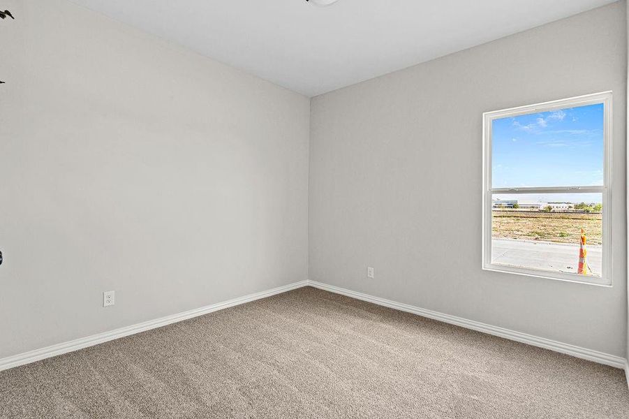 Spacious, unfurnished interior of a new home in Trails of Fossil Creek, Fort Worth (Image 26).