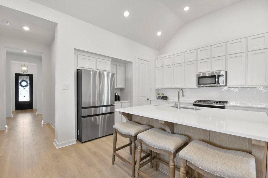 Furnished interior view inside a new home in Riceland: 42ft. lots, Mont Belvieu (Image 9).