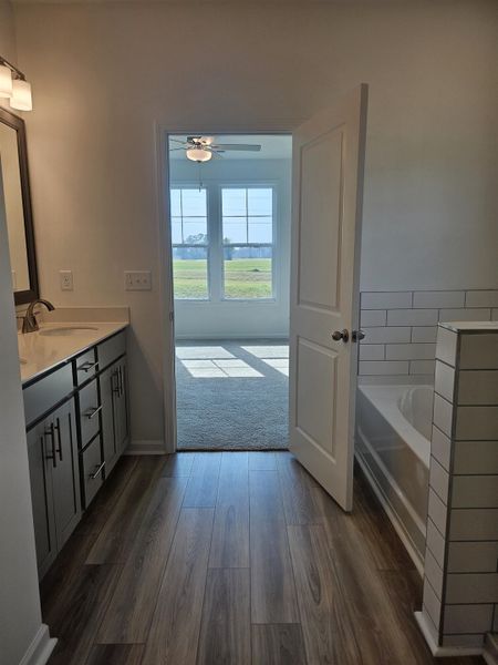 Spacious, unfurnished interior of a new home in Edgefield, Loris (Image 17).