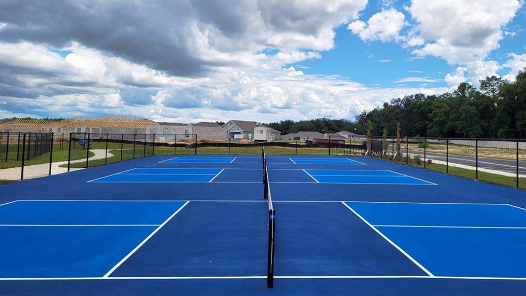 Community amenities in Sunset Hills, Summerfield (Image 21).